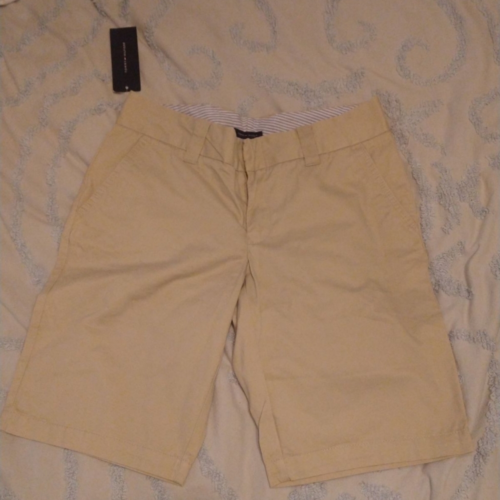 Khaki Tommy Hilfiger shorts
